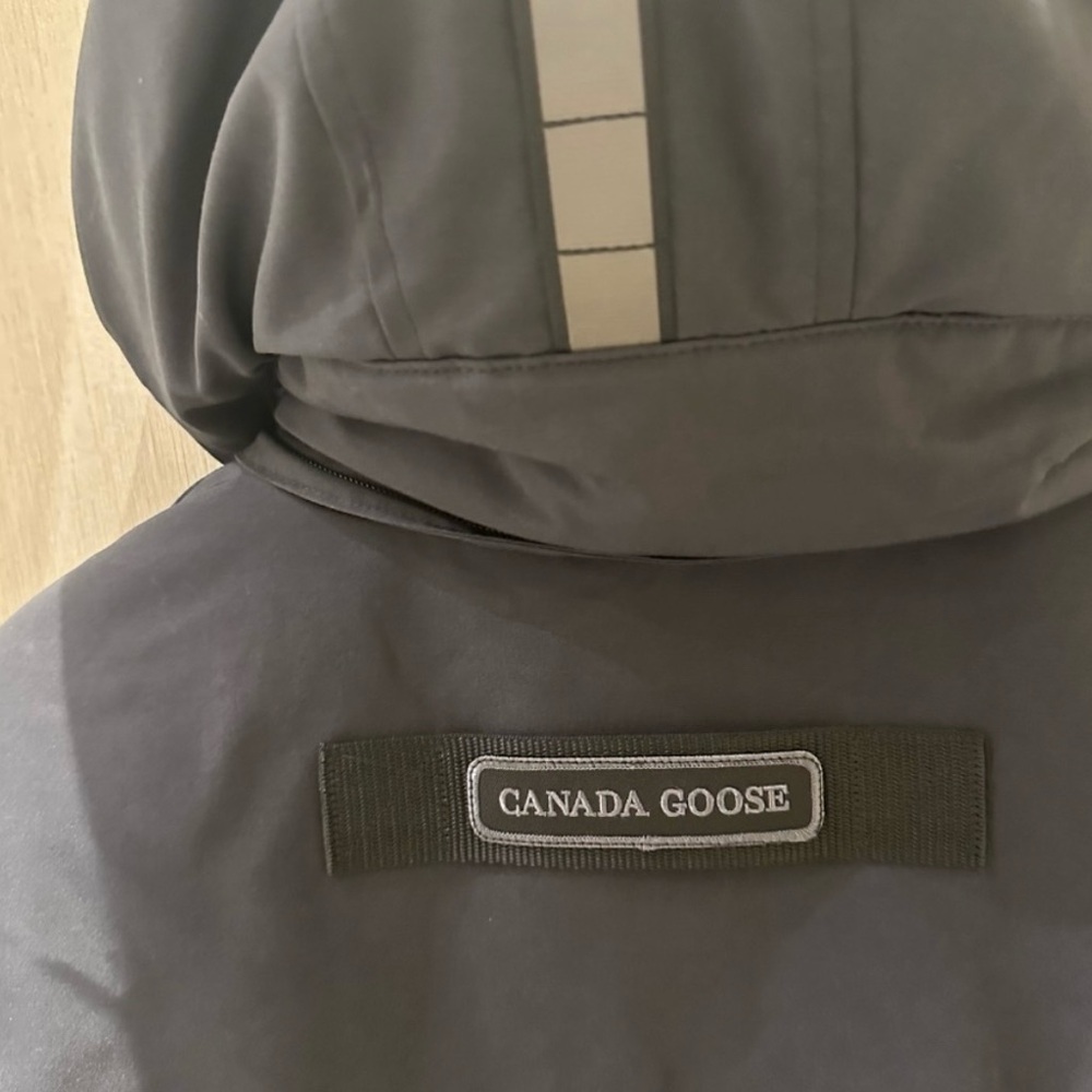 Canada Goose Black Label Parka - Picture 15 of 16